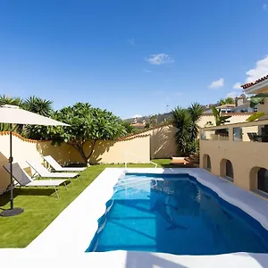 https://villa-la-paz-piscina-privada-vista-mar-y-teide-sauzal.tenerifehoteles.net
